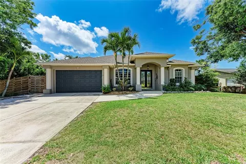 740 Tanager Rd, Venice, FL 34293