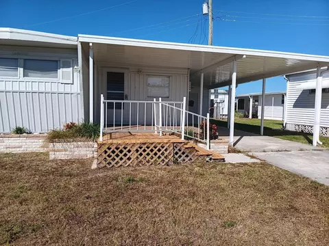 818 Bogie St, Venice, FL 34285