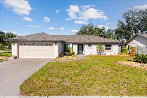 3200 Meadow Run Dr, Venice, FL 34293