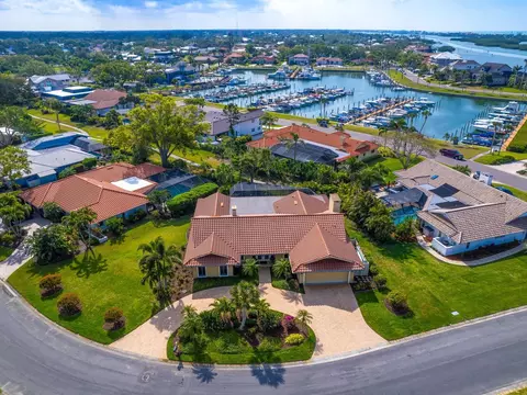 327 Sea Anchor Dr, Osprey, FL 34229