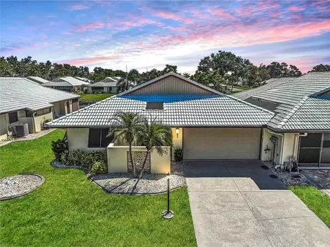 131 Sandstone Cir, Venice, FL 34293
