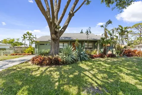 888 Kimball Rd, Venice, FL 34293