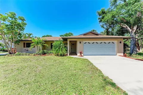 2641 Hyde Park St, Sarasota, FL 34239