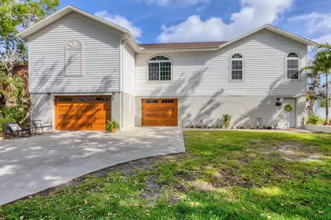 1500 Lemon Bay Dr, Venice, FL 34293