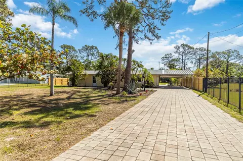 5863 Venisota Rd, Venice, FL 34293