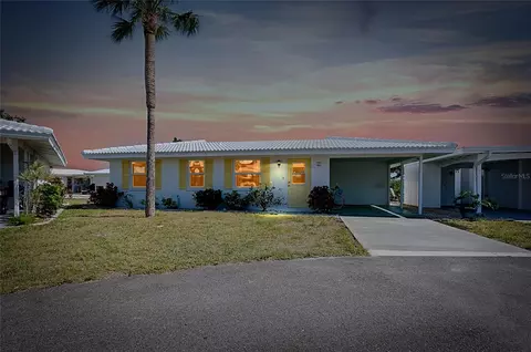 595 Circlewood Dr #Y4, Venice, FL 34293