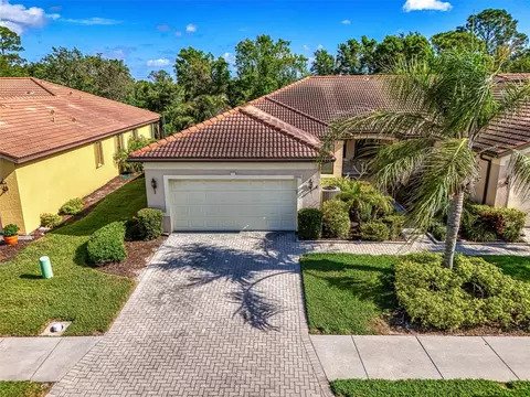 11096 Campazzo Dr, Venice, FL 34292