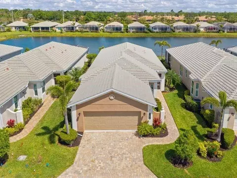 11026 Barnsley Dr, Venice, FL 34293