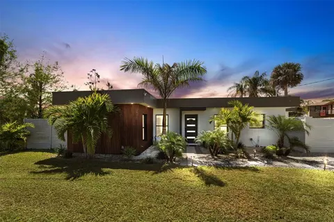 106 Playmore Dr, Venice, FL 34293
