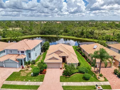 11437 Dancing River Dr, Venice, FL 34292