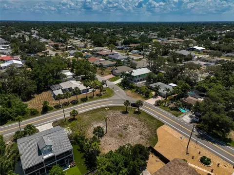 3808 Shamrock Dr, Venice, FL 34293
