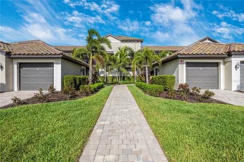 5674 Palmer Circle Dr #203, Bradenton, FL 34211