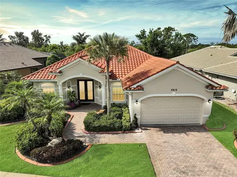 4912 Bella Terra Dr, Venice, FL 34293