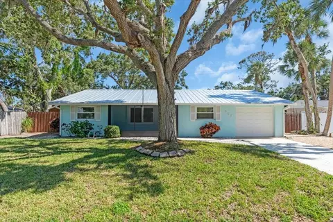 541 Zephyr Rd, Venice, FL 34293