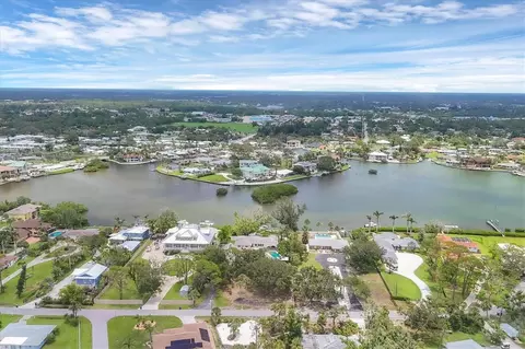 205 Louella Ln, Nokomis, FL 34275