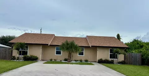 11248 Pendleton Ave #A&B, Englewood, FL 34224