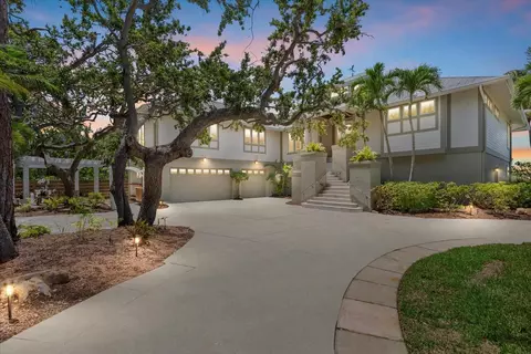 755 Eagle Point Dr, Venice, FL 34285