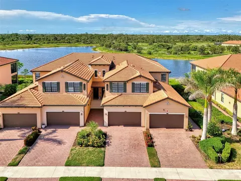 10789 Tarflower Dr #202, Venice, FL 34293