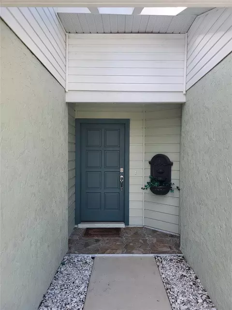 Entry Way - 482 Pendleton Pl, Venice, FL 34292 photo 1 of 2