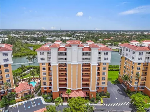 157 Tampa Ave E #305, Venice, FL 34285