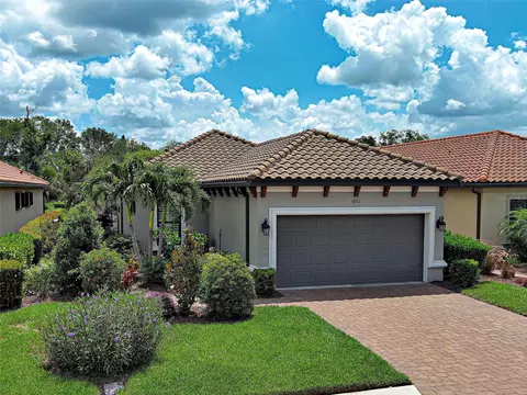 5832 Semolino St, Nokomis, FL 34275