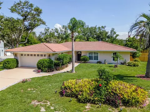 26 Bay Acres Ave, Osprey, FL 34229