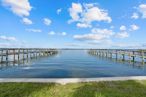 108 Winson Ave, Englewood, FL 34223