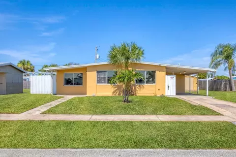210 Duxbury Ave, Port Charlotte, FL 33952