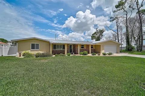 7118 Westmoreland Dr, Sarasota, FL 34243