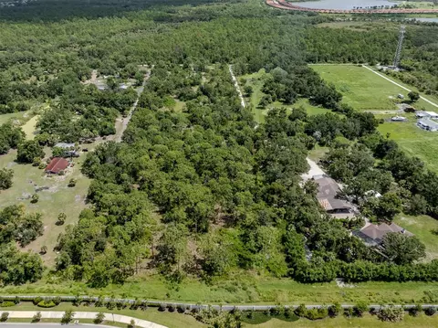 E Manasota Beach Road, Englewood, FL 34223