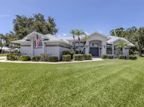 2226 E Village Cir, Venice, FL 34293