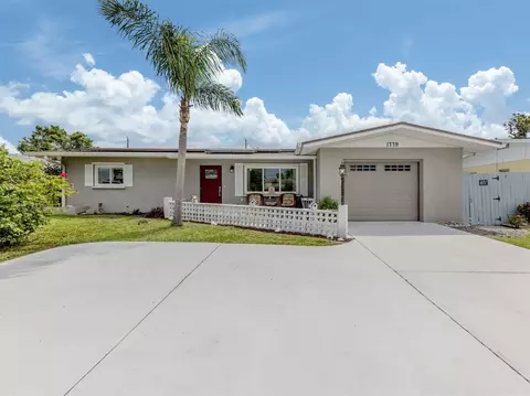1779 Valencia Dr, Venice, FL 34293