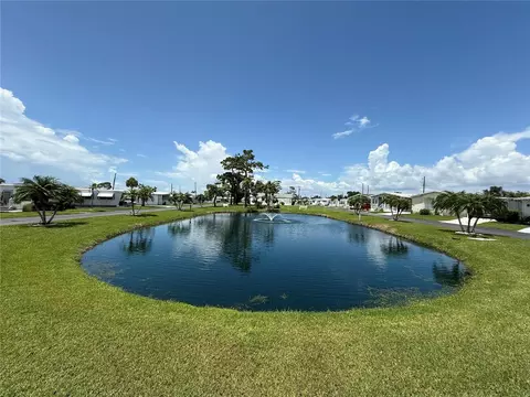 231 Inner Dr E, Venice, FL 34285 photo 3
