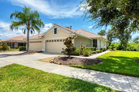 4693 Whispering Oaks Dr, North Port, FL 34287