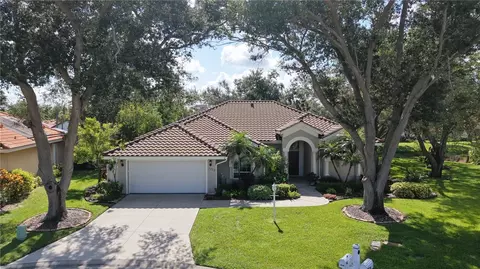 1212 Whitney Dr, Venice, FL 34292