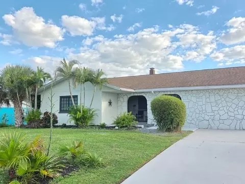 879 E 2nd St, Englewood, FL 34223
