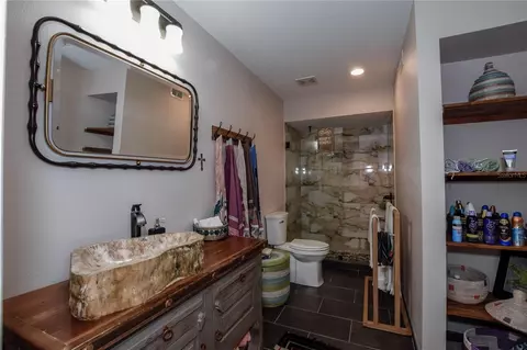 Bath - 404 Cardiff Rd, Venice, FL 34293 photo 1 of 5