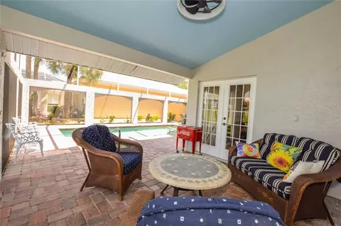 Exterior - 404 Cardiff Rd, Venice, FL 34293 photo 7 of 15