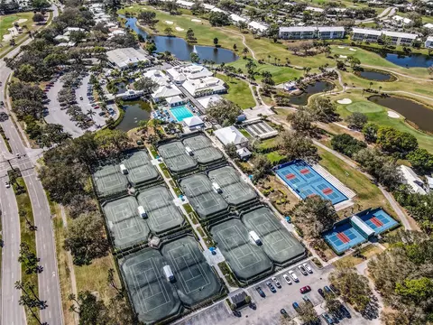 View/Area - 404 Cardiff Rd, Venice, FL 34293 photo 9 of 12