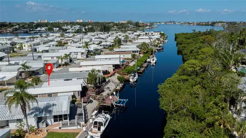 55 N Starboard Dr, Venice, FL 34285