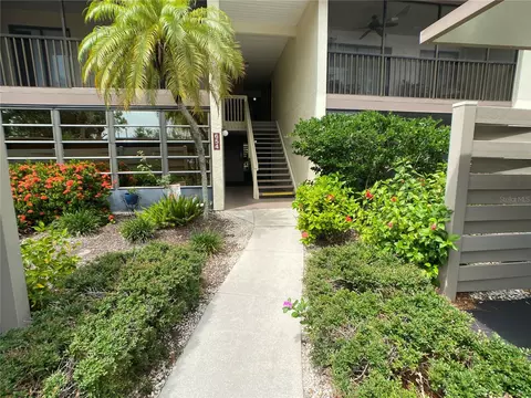 654 Bird Bay Dr E #106, Venice, FL 34285