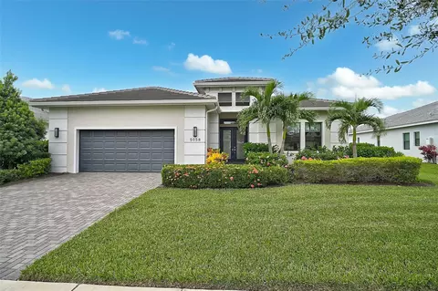 5058 Surfside Cir, Lakewood Ranch, FL 34211