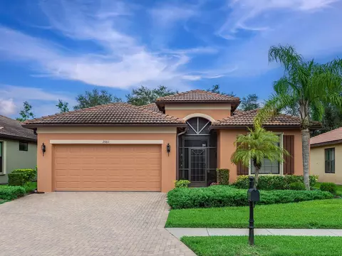 20611 Pezzana Dr, Venice, FL 34292