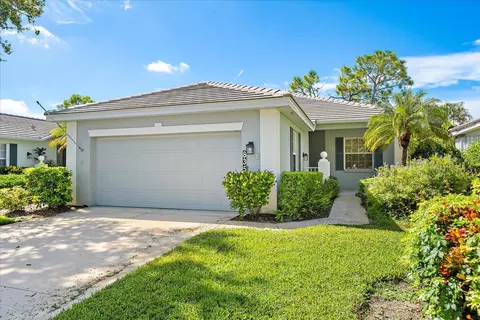 835 Chalmers Dr #835, Venice, FL 34293