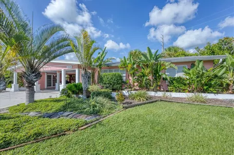 240 Cocoa Ln, Venice, FL 34293