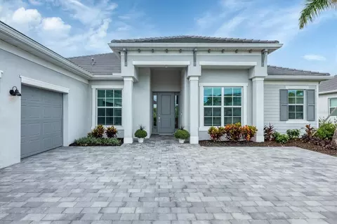 12557 Galapagos Ct, Venice, FL 34293