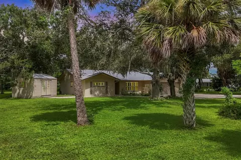 336 Timbruce Ln NW, Port Charlotte, FL 33952
