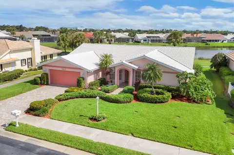 1517 Waterford Dr, Venice, FL 34292