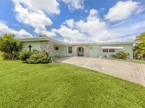 2500 Aquilos Ct, Port Charlotte, FL 33952