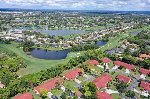 7853 Timberwood Cir #102, Sarasota, FL 34238